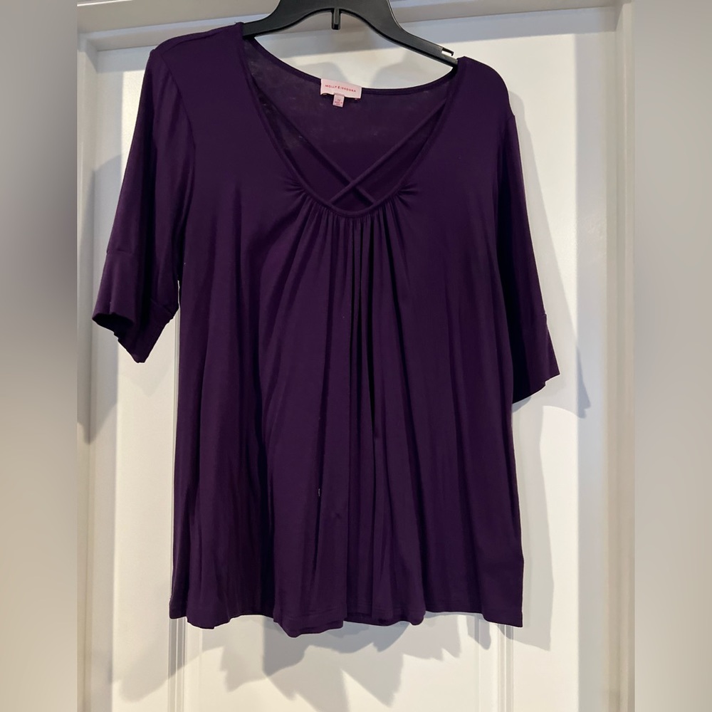 Cross cross neckline